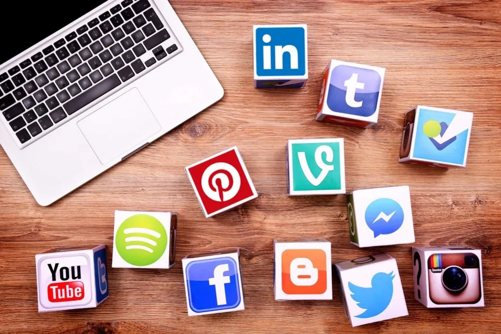 Đồng hồ và dấu hiệu dừng lại, tượng trưng cho việc biết điểm dừng để tránh thua lỗ lớn